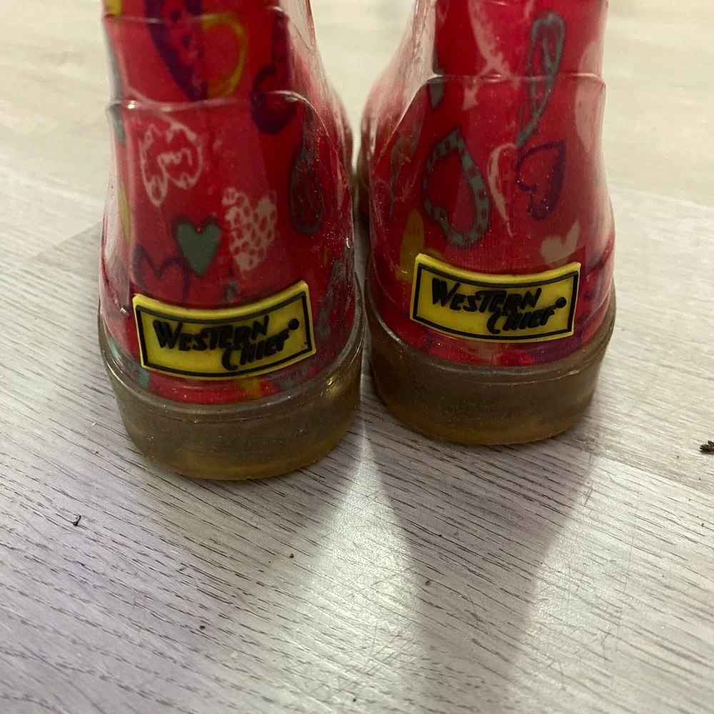 Western Chief‎ Rain Boots Kids Size 11/12 Pink Heart Print Glitter Sole Pull On